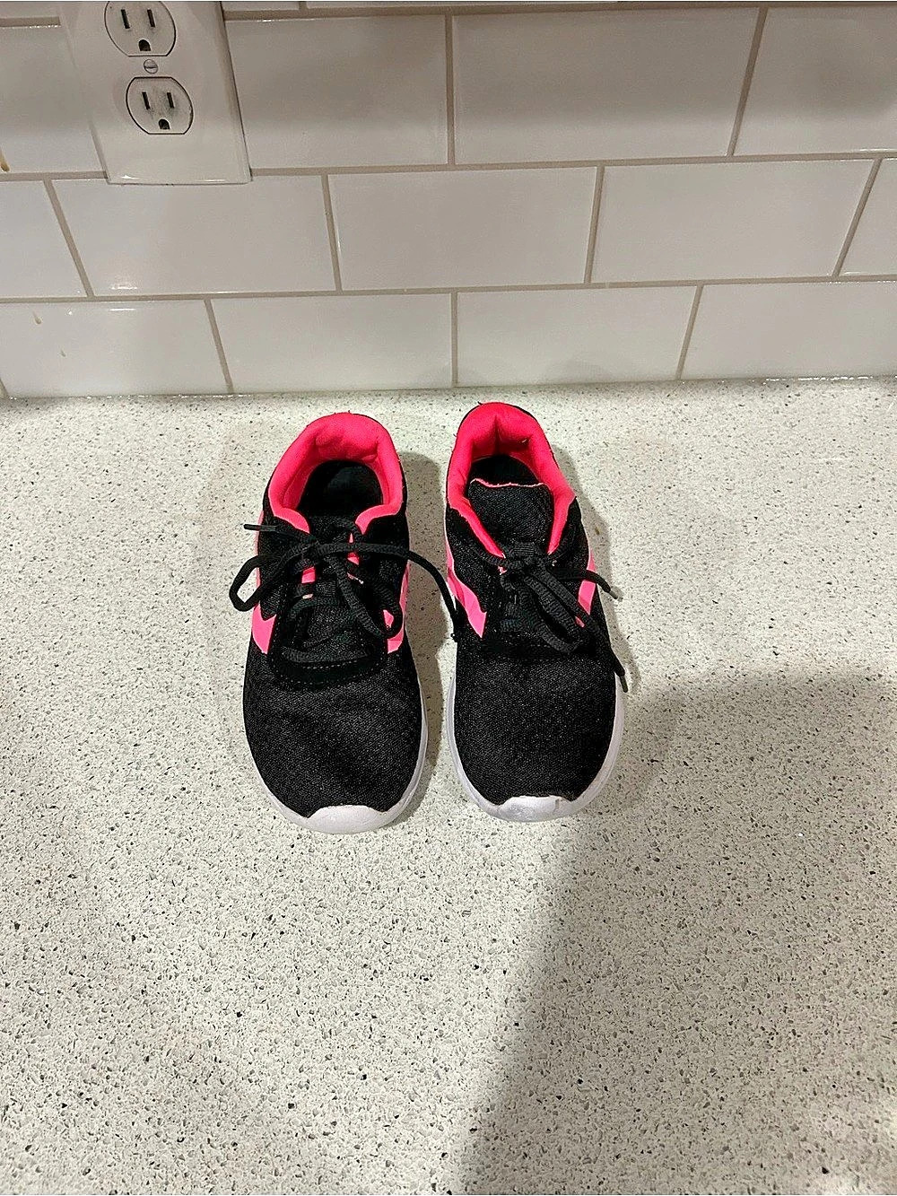Athletic Works Mesh Jogger Sneaker Kids Black & Pink Girls, Size US 3